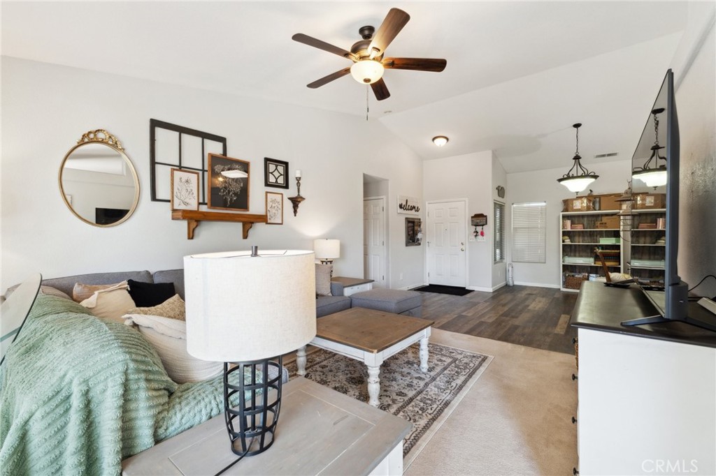 2932 Saginaw Ave, Clovis, CA 93611
