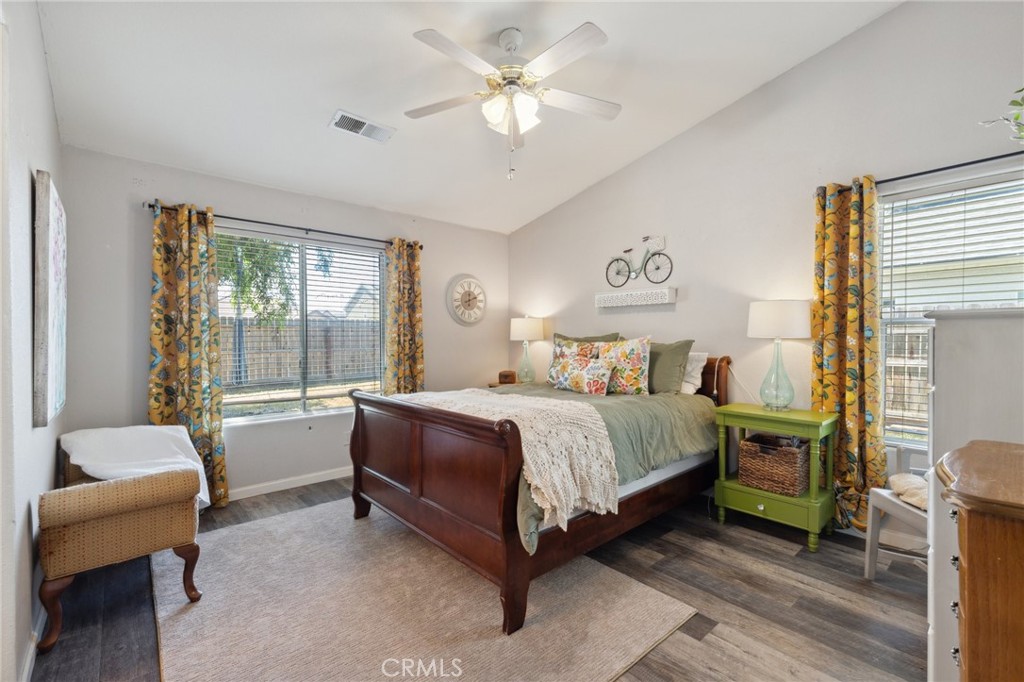 2932 Saginaw Ave, Clovis, CA 93611