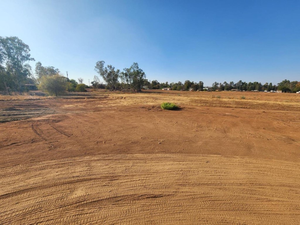 8831 E Herndon Ave, Clovis, CA 93619