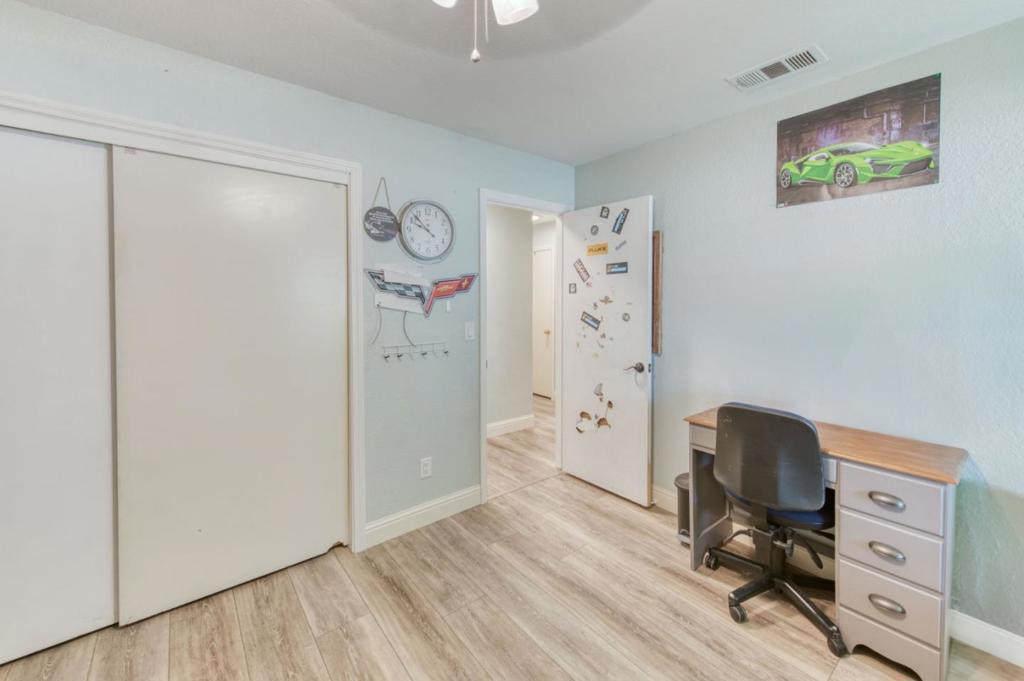 11 Magnolia Ave, Clovis, CA 93611