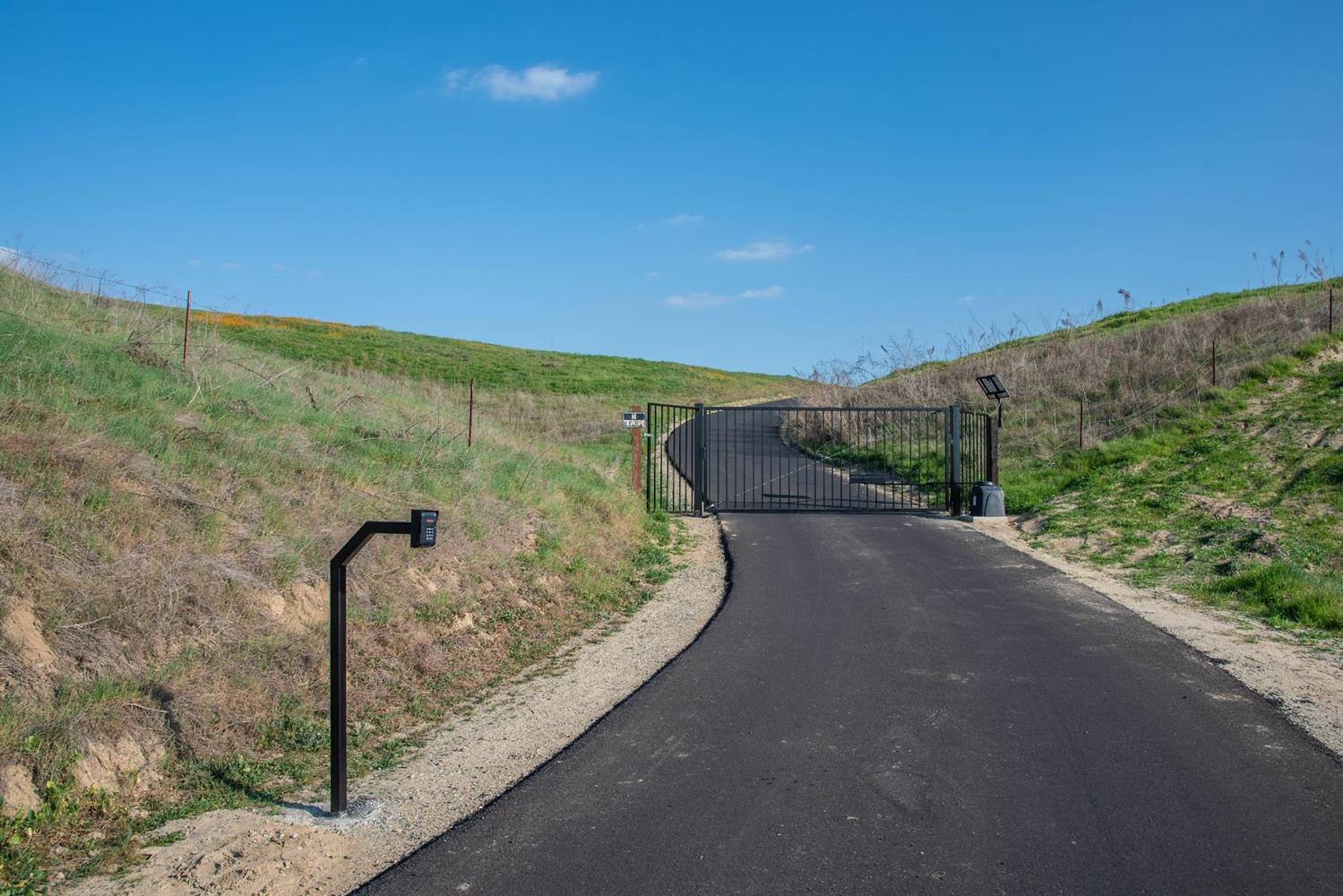 12911 friant, Clovis, CA 93619