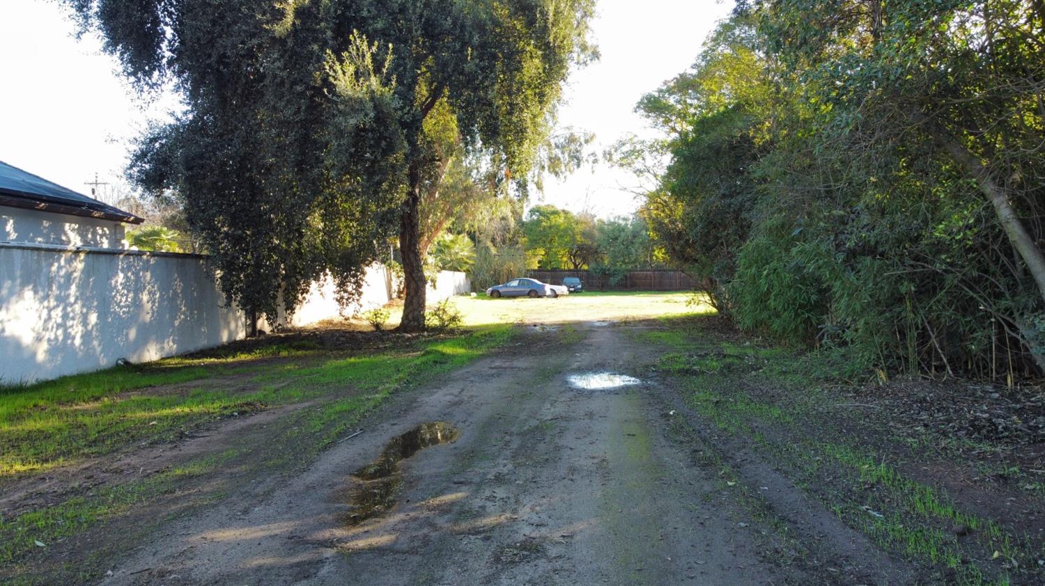 1 Palm Ave, Fresno, CA 93704