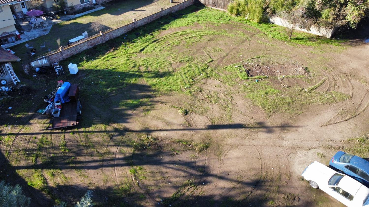 1 Palm Ave, Fresno, CA 93704