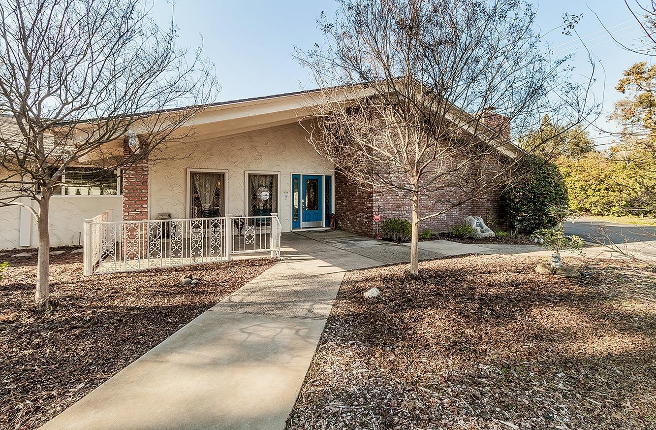 6779 N Woodson Ave, Fresno, CA 93711