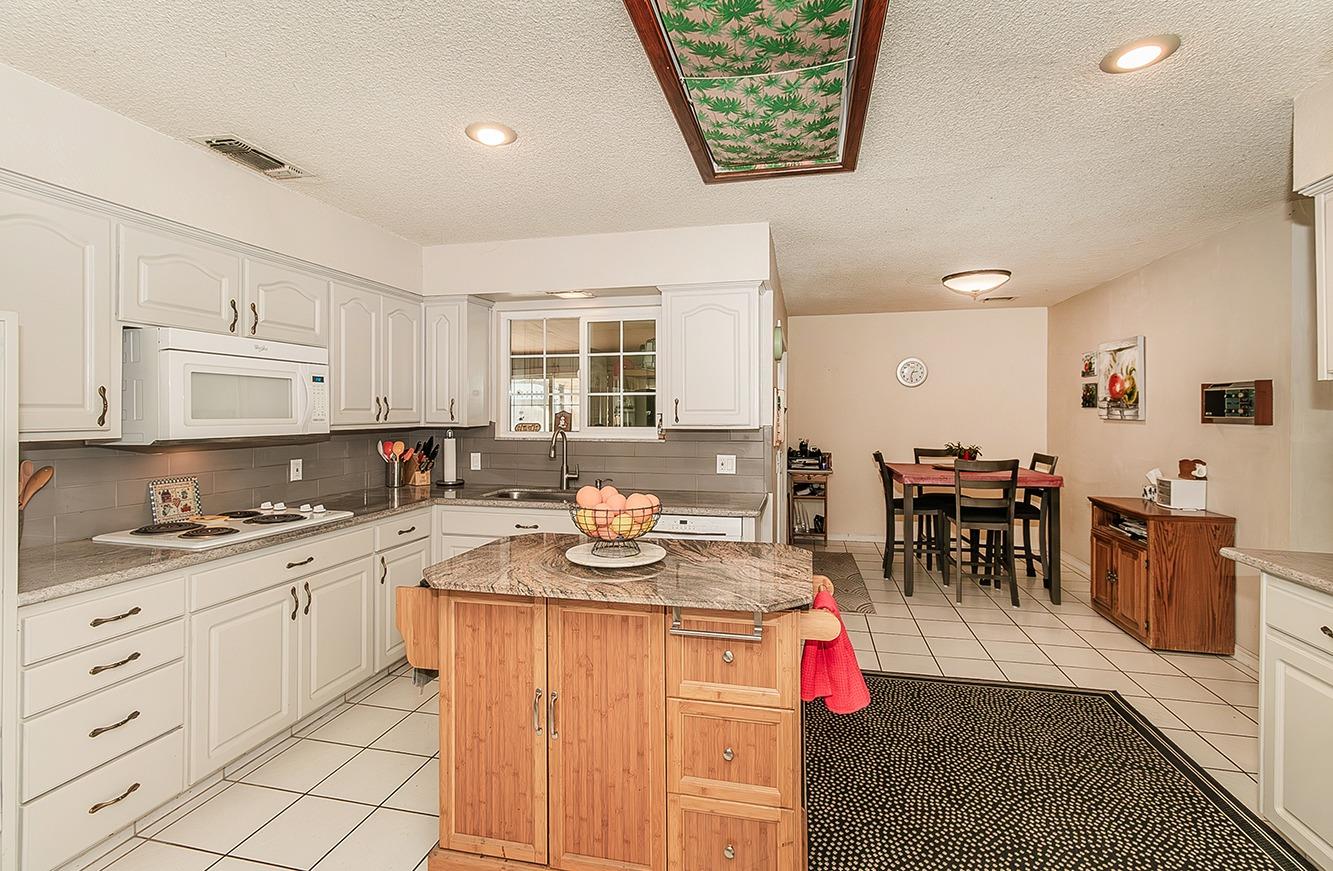 6779 N Woodson Ave, Fresno, CA 93711