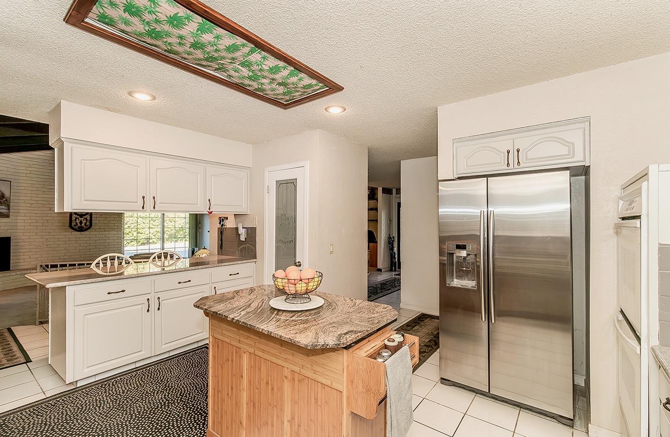 6779 N Woodson Ave, Fresno, CA 93711