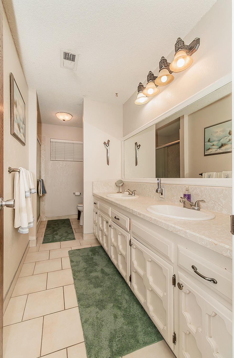 6779 N Woodson Ave, Fresno, CA 93711