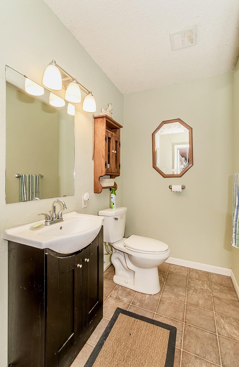 6779 N Woodson Ave, Fresno, CA 93711