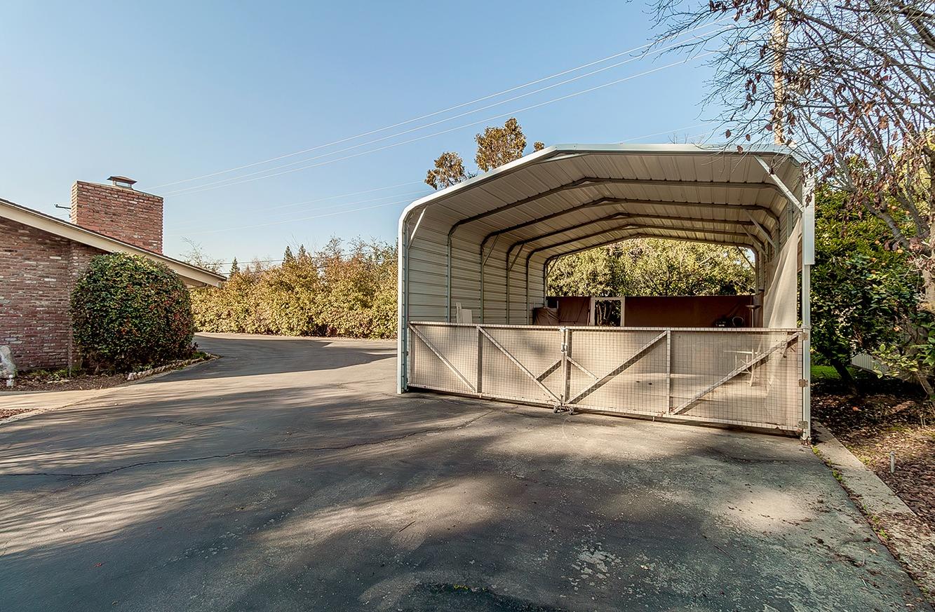 6779 N Woodson Ave, Fresno, CA 93711