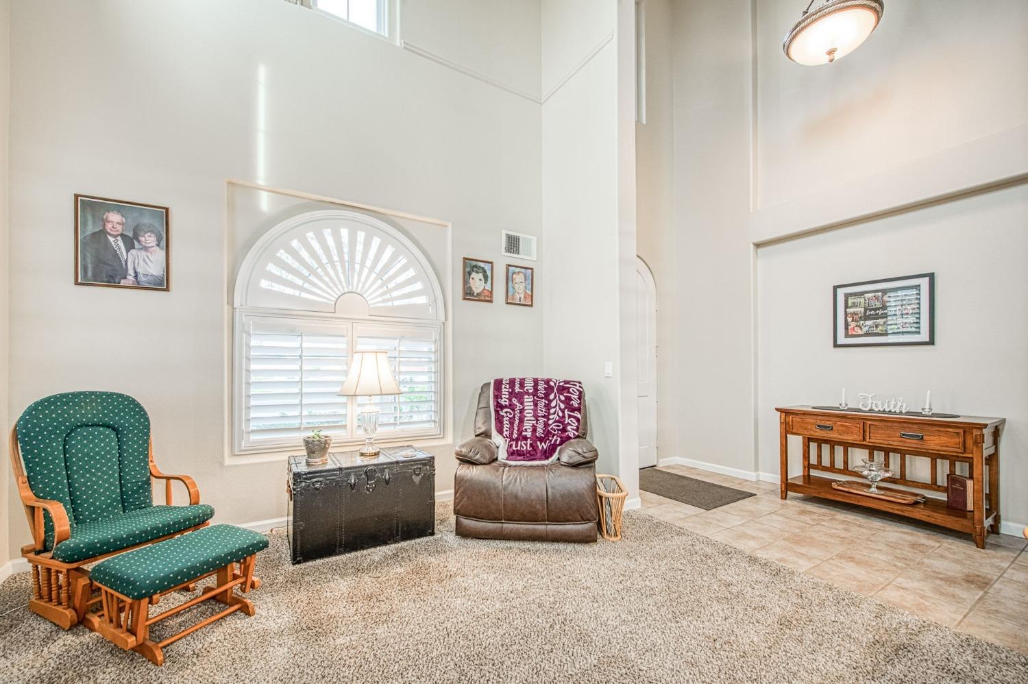 4626 N Arrow Ridge Way, Clovis, CA 93619