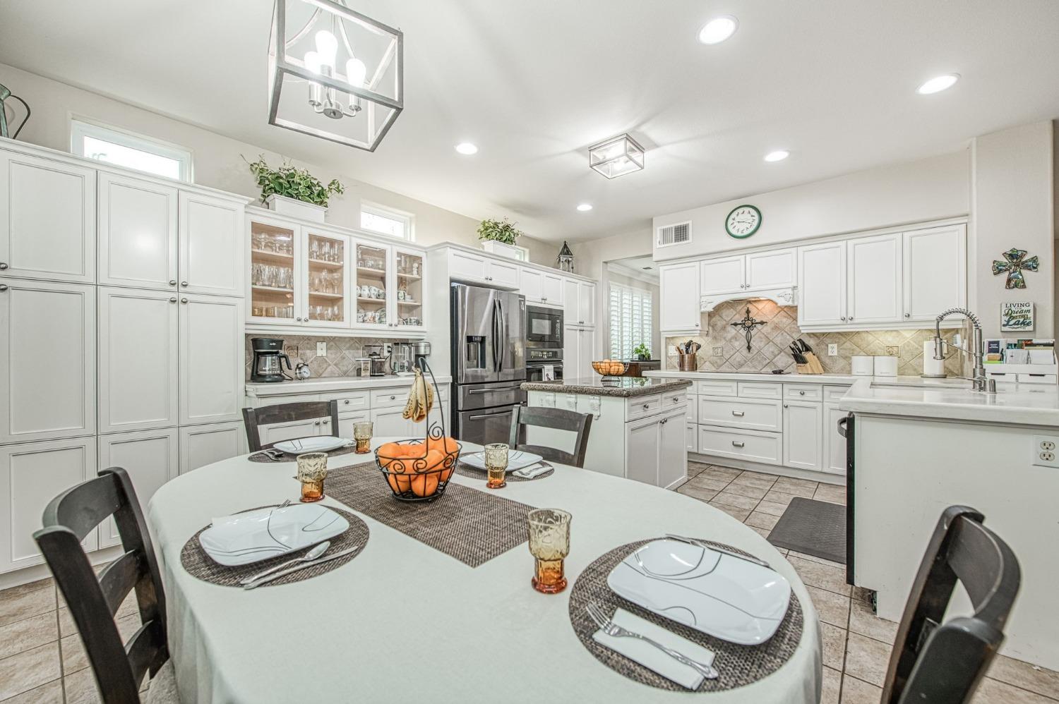 4626 N Arrow Ridge Way, Clovis, CA 93619