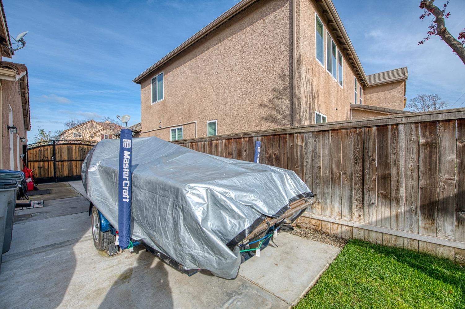 4626 N Arrow Ridge Way, Clovis, CA 93619