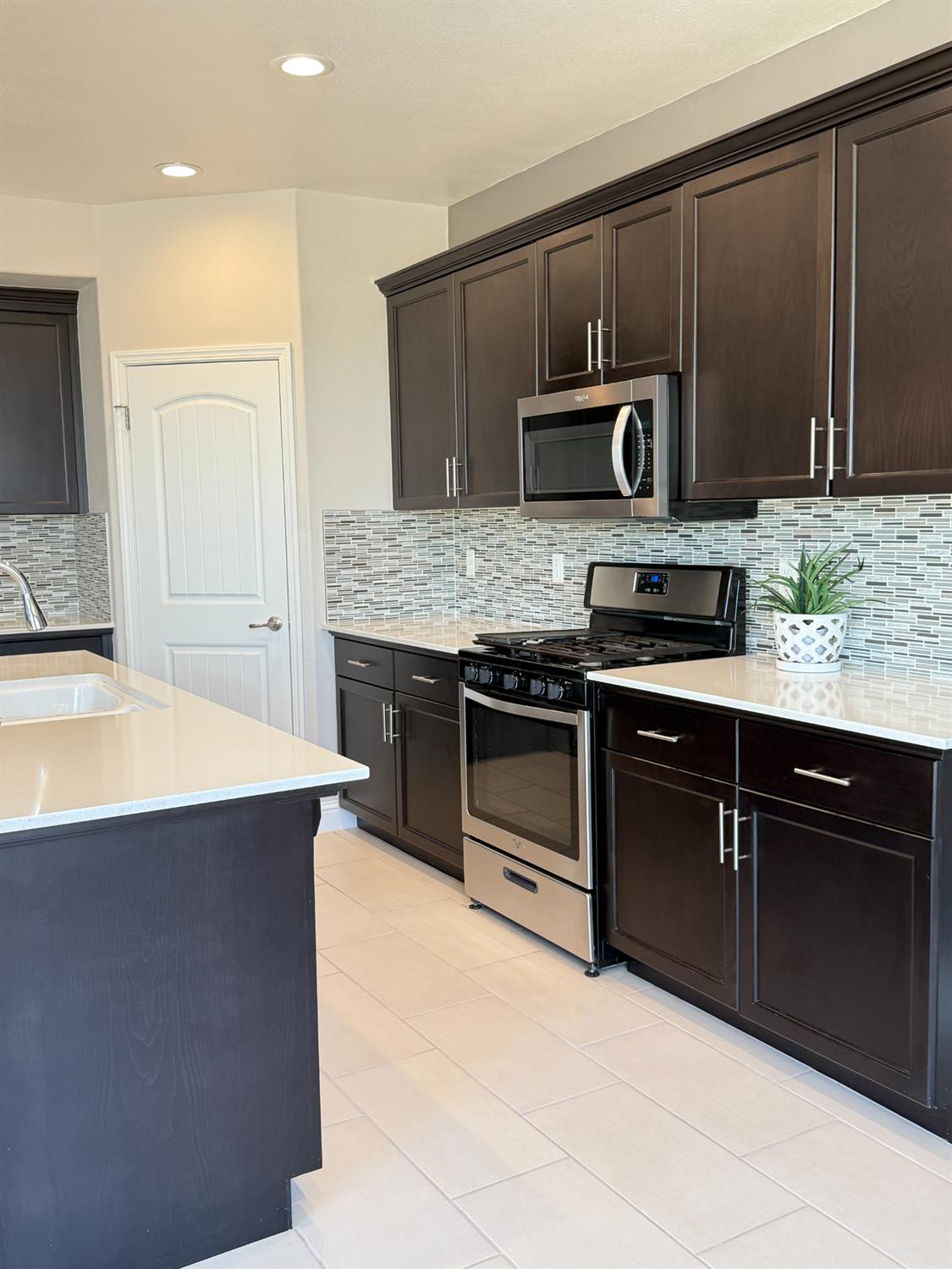 3963 Morris Avenue, Clovis, CA 93619