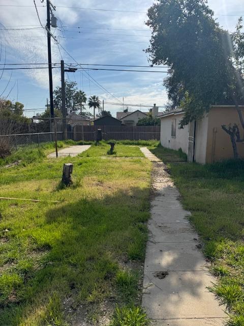 3922 E Lyell Ave, Fresno, CA 93702