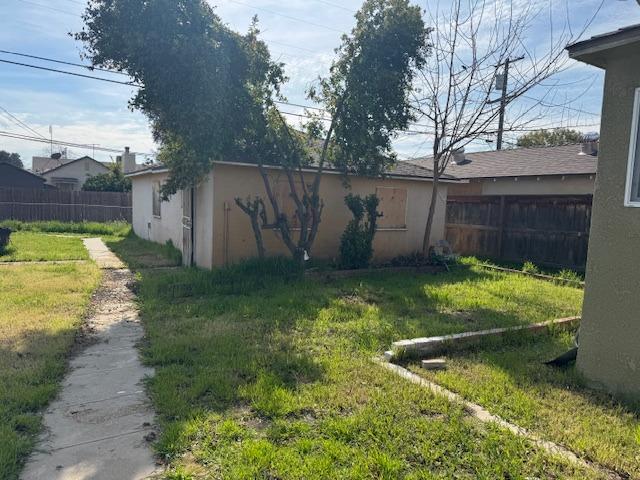 3922 E Lyell Ave, Fresno, CA 93702