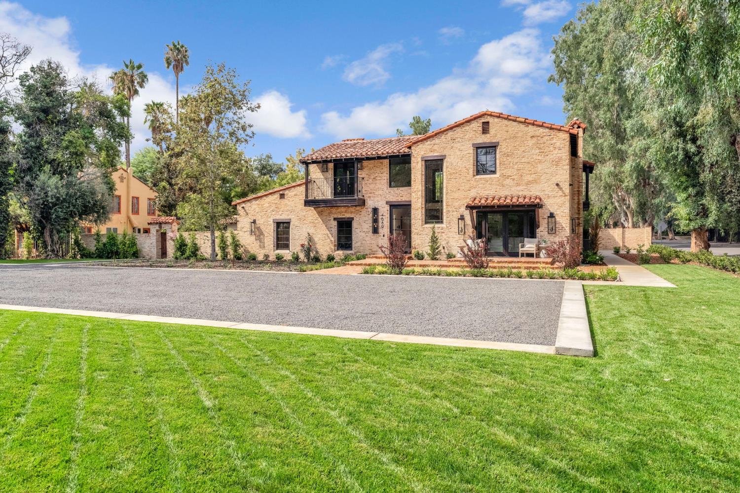 4689 N Van Ness Blvd, Fresno, CA 93704