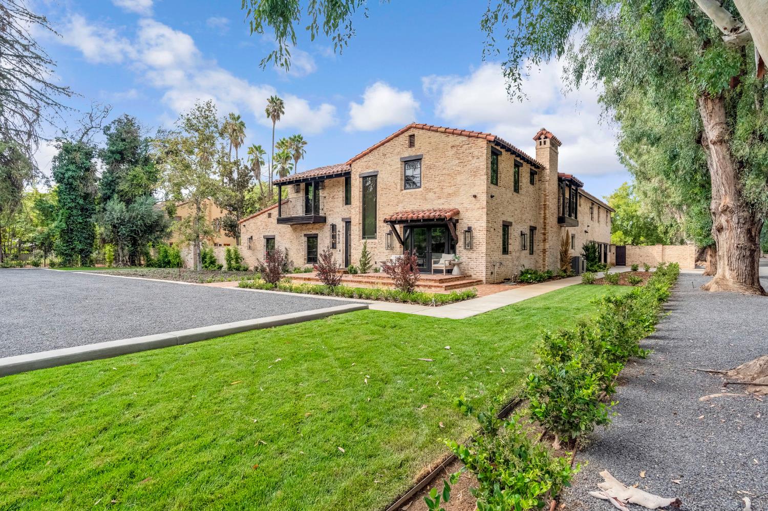 4689 N Van Ness Blvd, Fresno, CA 93704