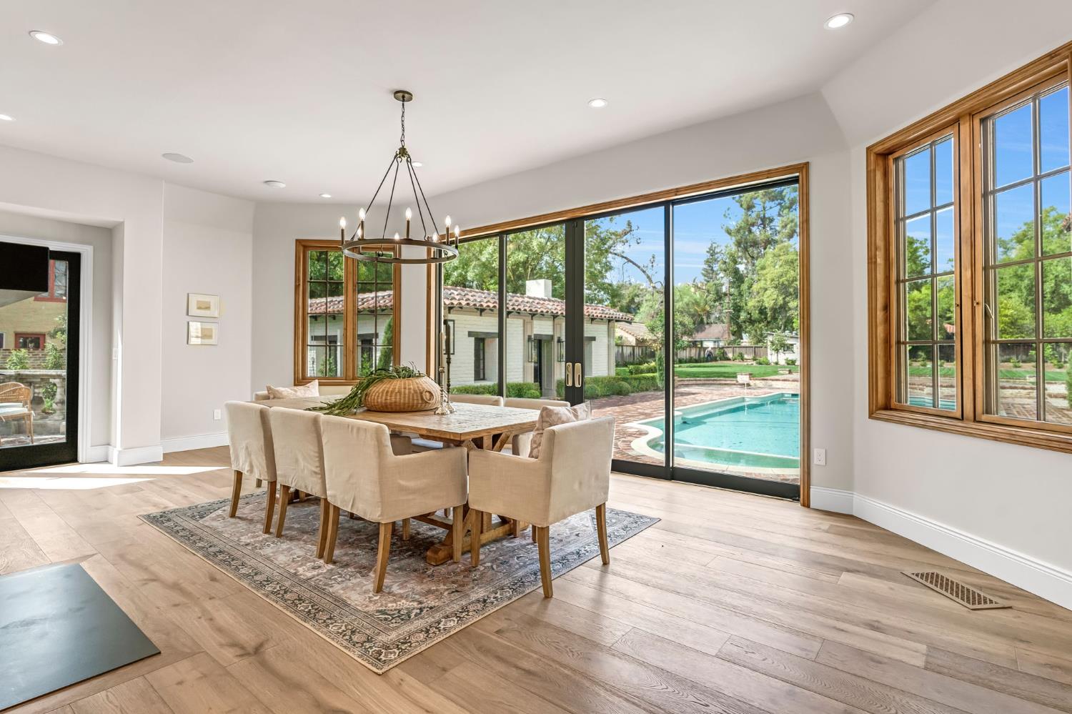 4689 N Van Ness Blvd, Fresno, CA 93704