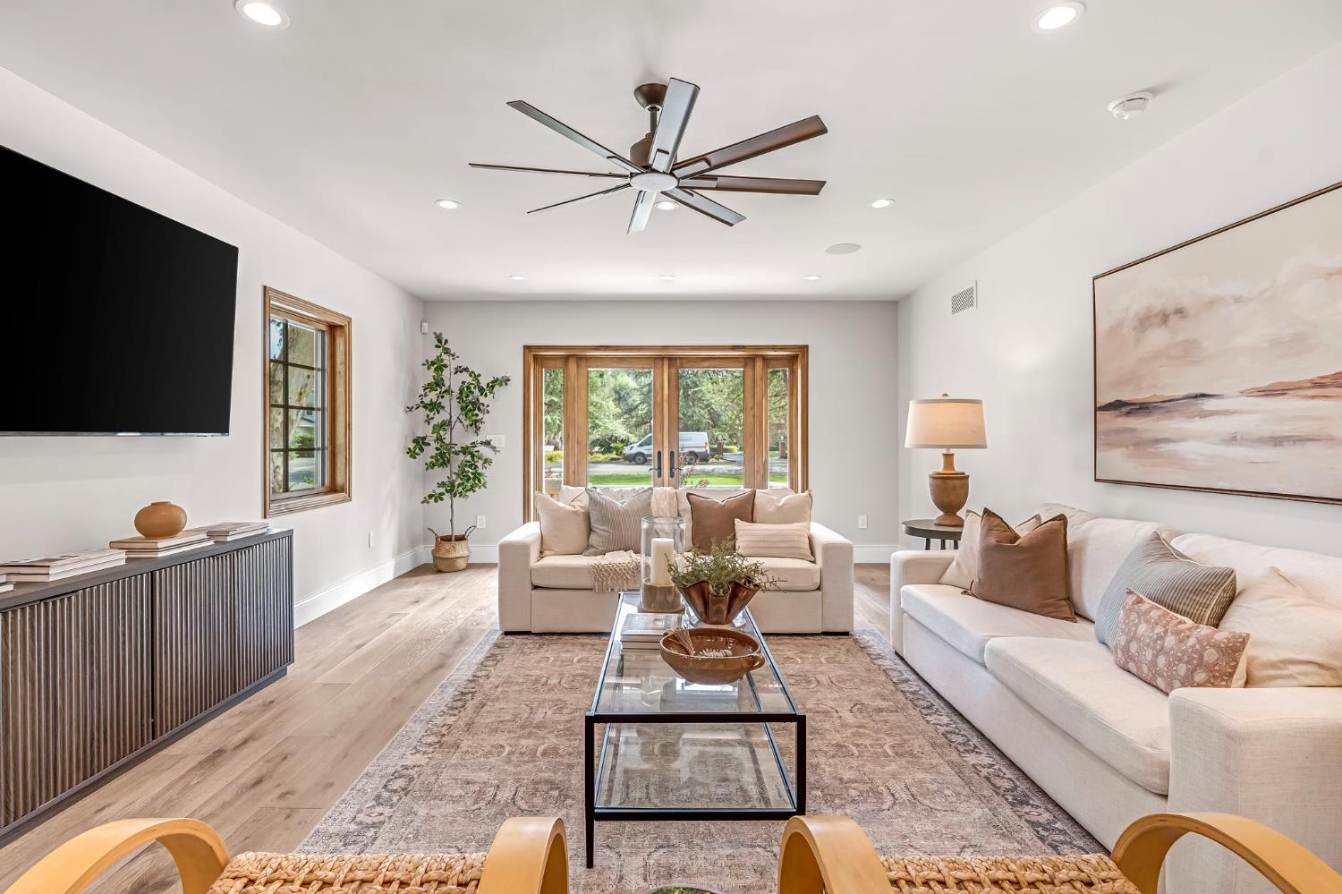 4689 N Van Ness Blvd, Fresno, CA 93704