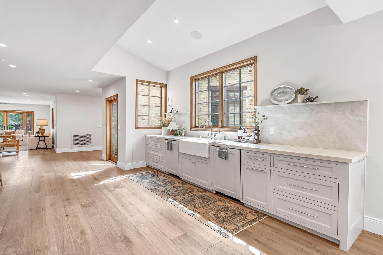 4689 N Van Ness Blvd, Fresno, CA 93704