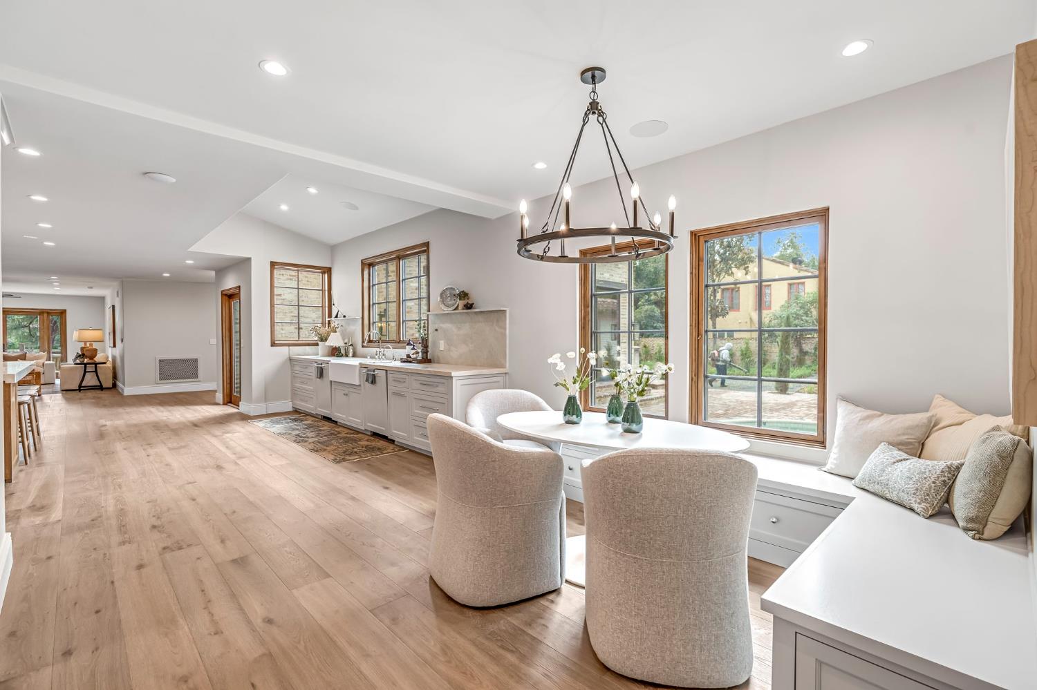 4689 N Van Ness Blvd, Fresno, CA 93704