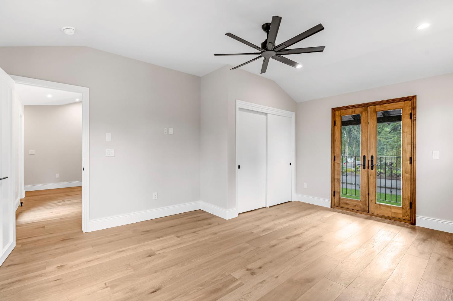 4689 N Van Ness Blvd, Fresno, CA 93704