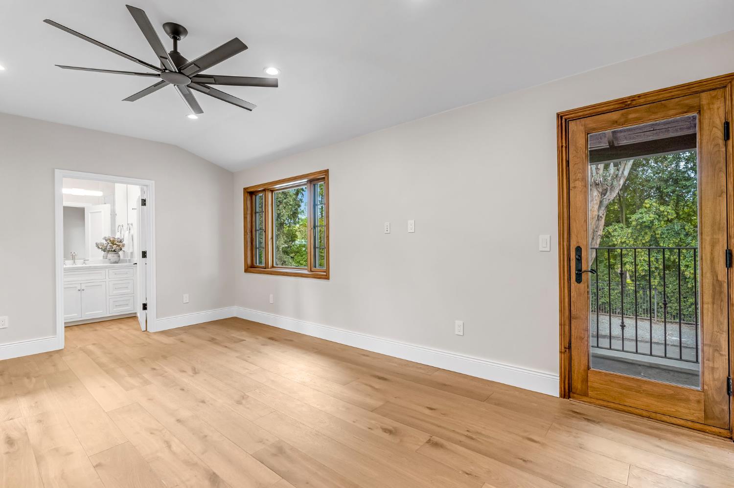 4689 N Van Ness Blvd, Fresno, CA 93704