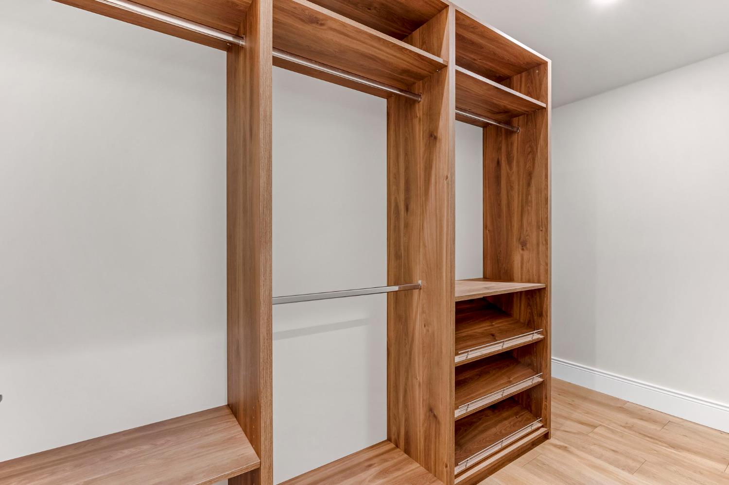 4689 N Van Ness Blvd, Fresno, CA 93704