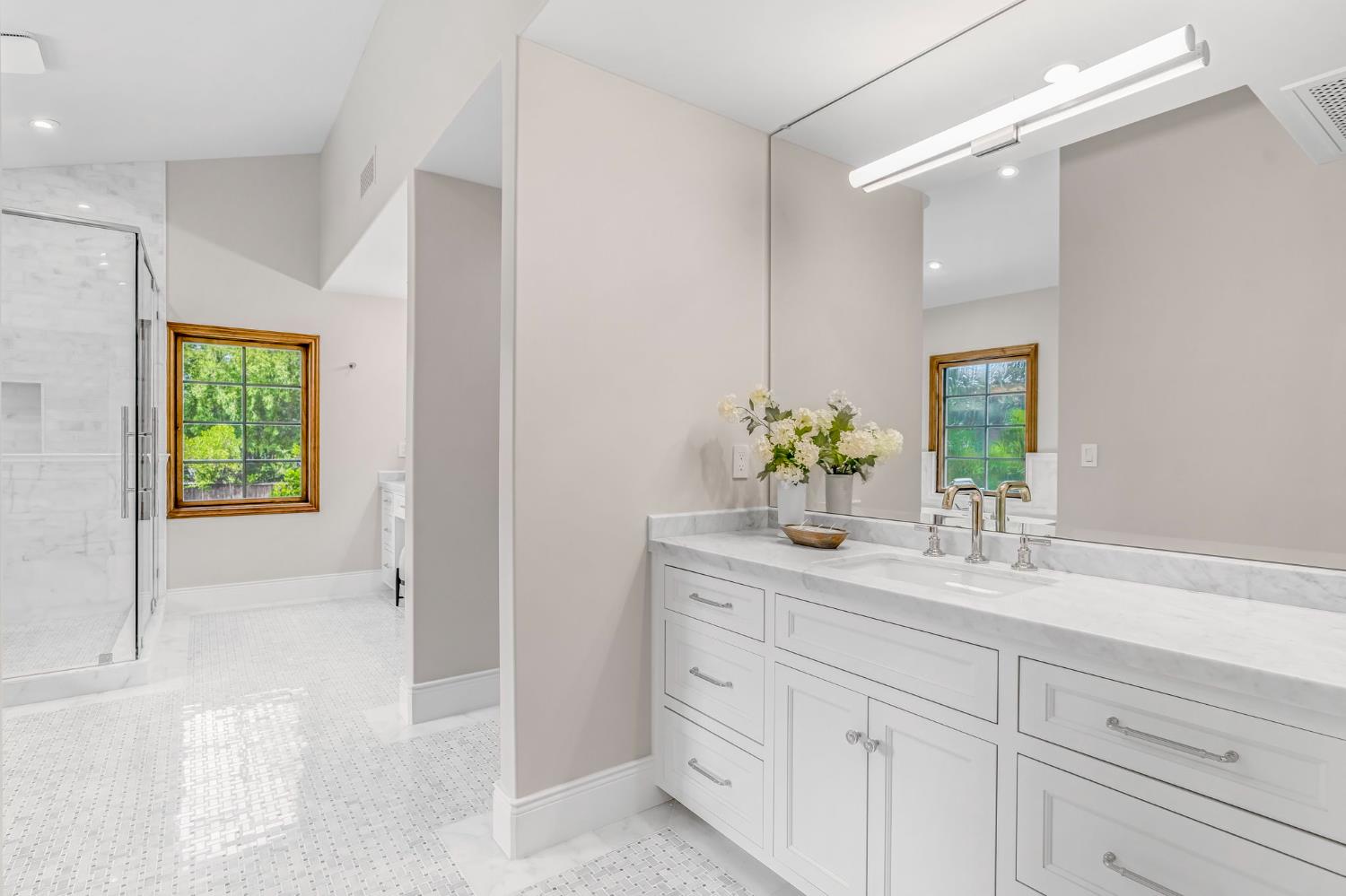 4689 N Van Ness Blvd, Fresno, CA 93704