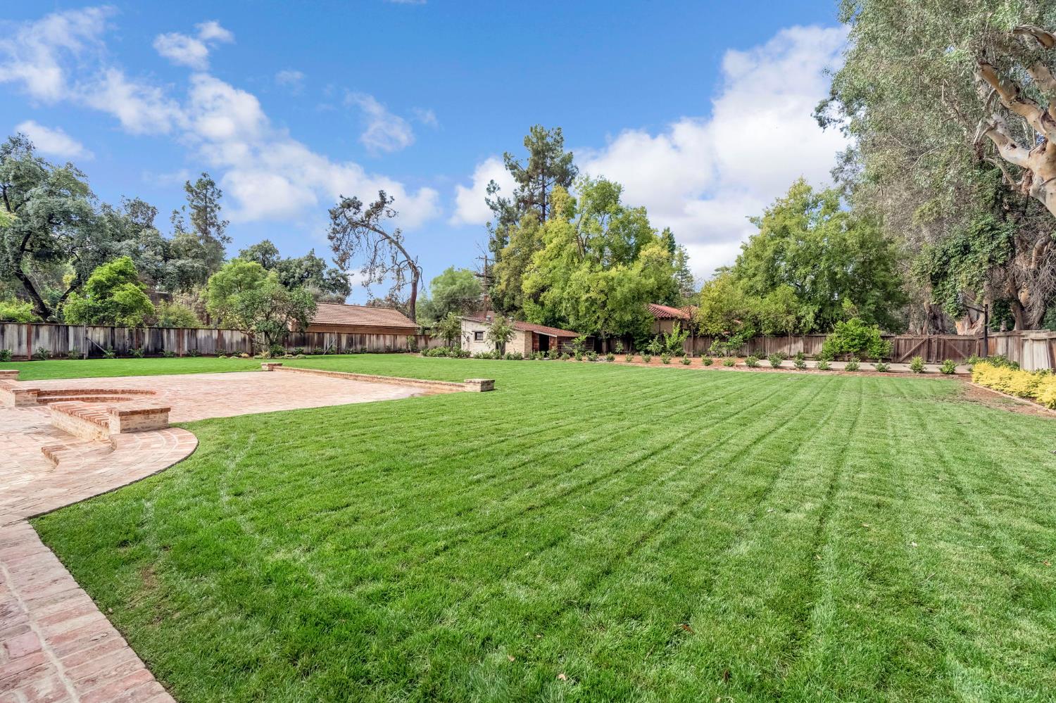 4689 N Van Ness Blvd, Fresno, CA 93704