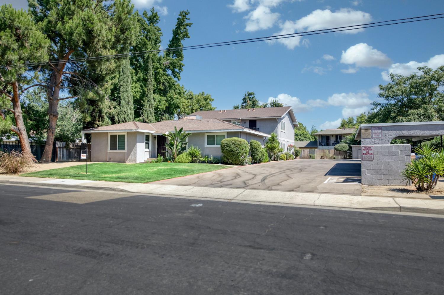 69 W Beverly Dr #101, Clovis, CA 93612