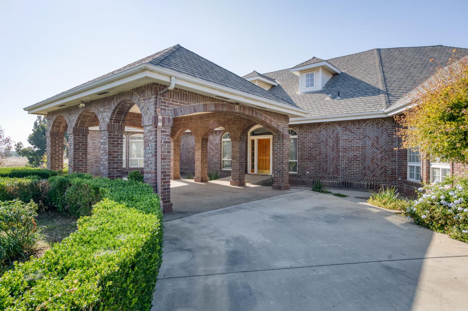 4715 E Copper Ave, Clovis, CA 93619