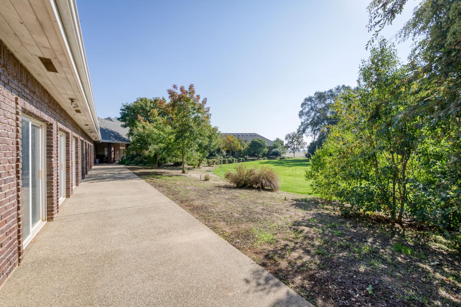 4715 E Copper Ave, Clovis, CA 93619