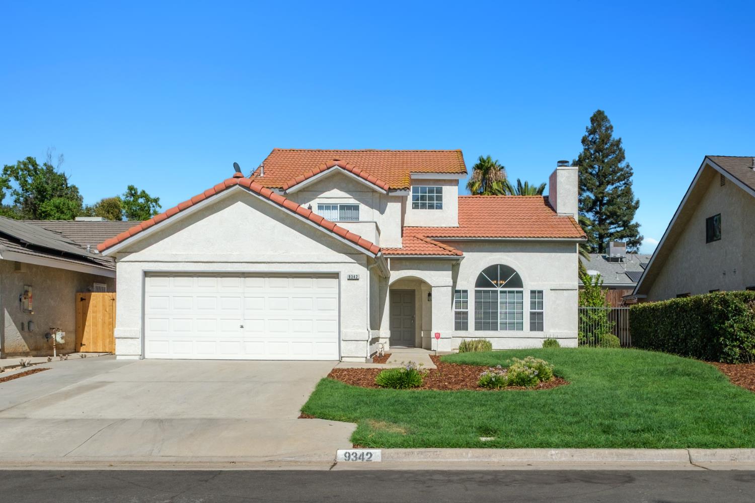 9342 N Archie Ave, Fresno, CA 93720