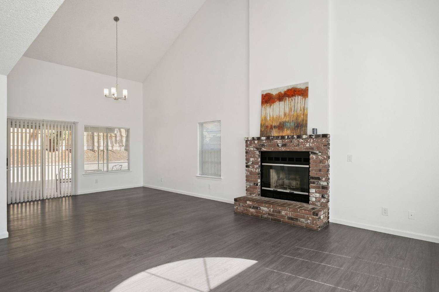 9342 N Archie Ave, Fresno, CA 93720