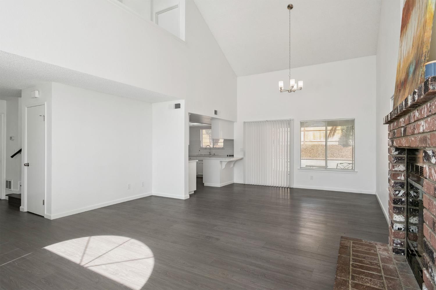 9342 N Archie Ave, Fresno, CA 93720