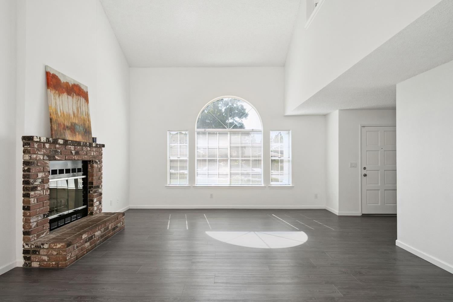 9342 N Archie Ave, Fresno, CA 93720