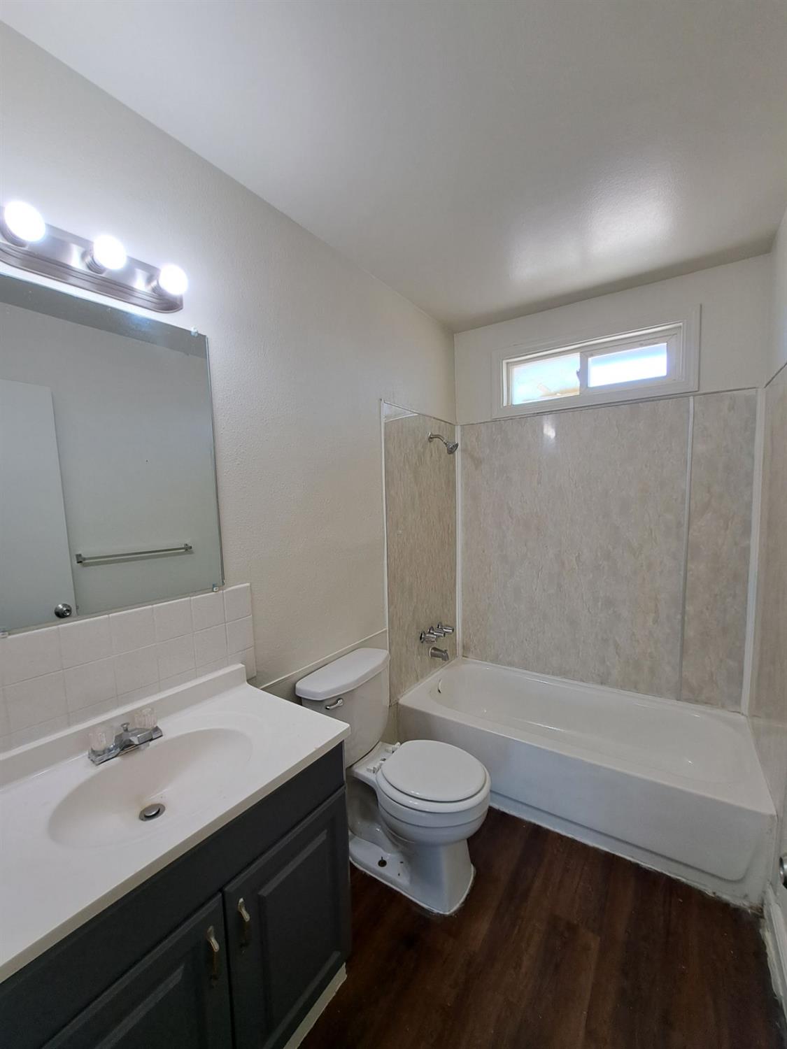 441 S Dearing Ave, Fresno, CA 93702