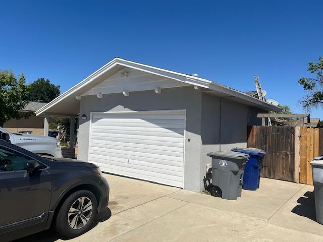 621 W Pat Dr W, Clovis, CA 93612