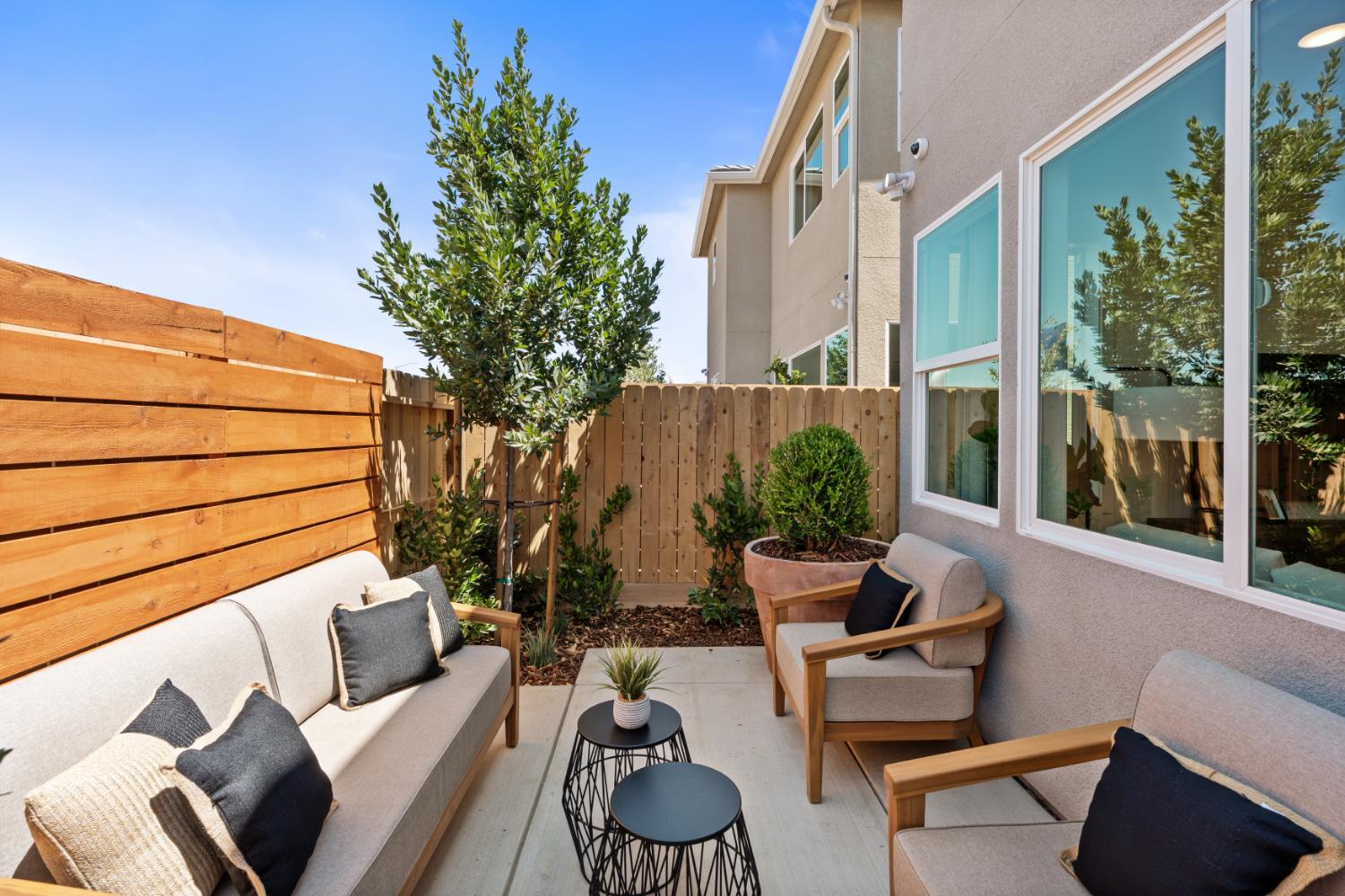 1474 Pioneer Ln, Clovis, CA 93619