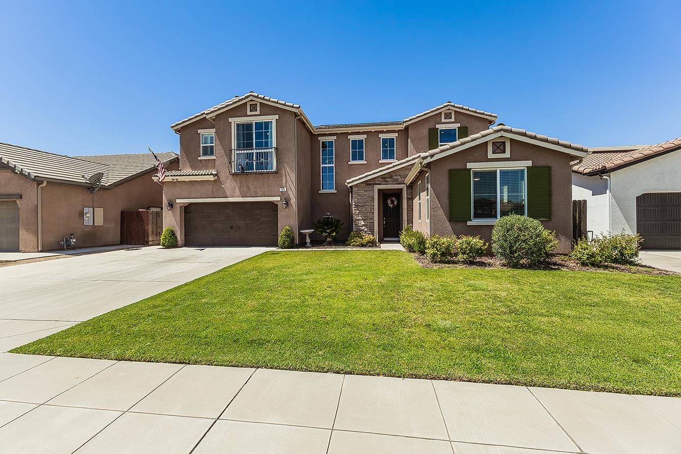 986 Encino Ave, Clovis, CA 93619