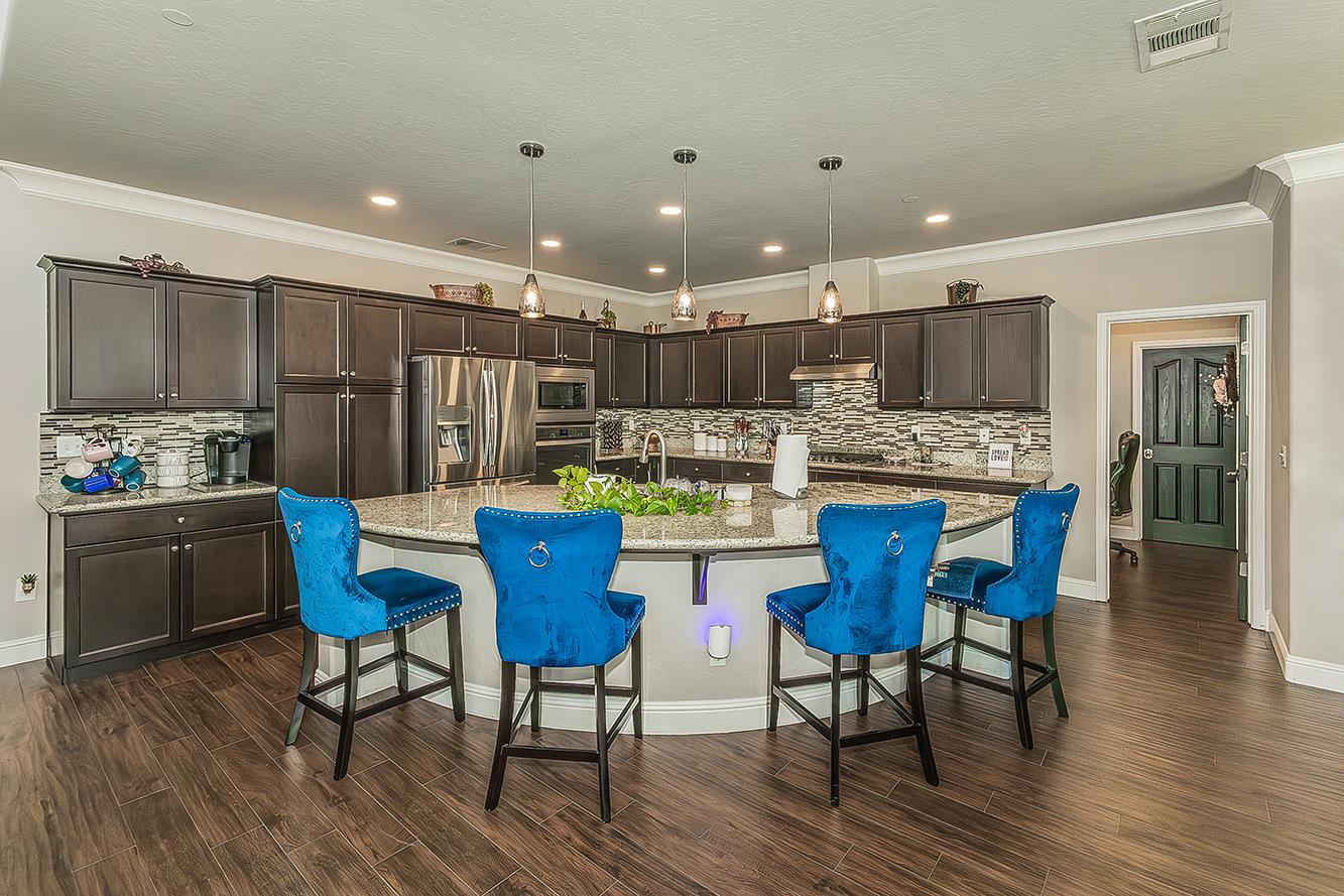 986 Encino Ave, Clovis, CA 93619