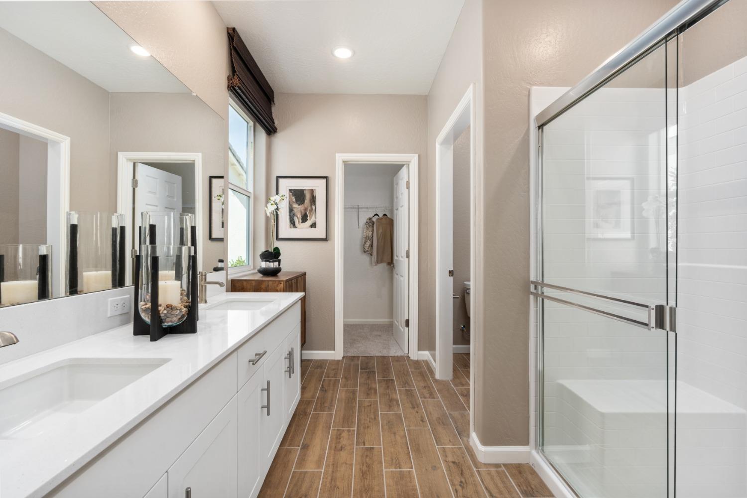 1689 Bloom Ave, Clovis, CA 93619