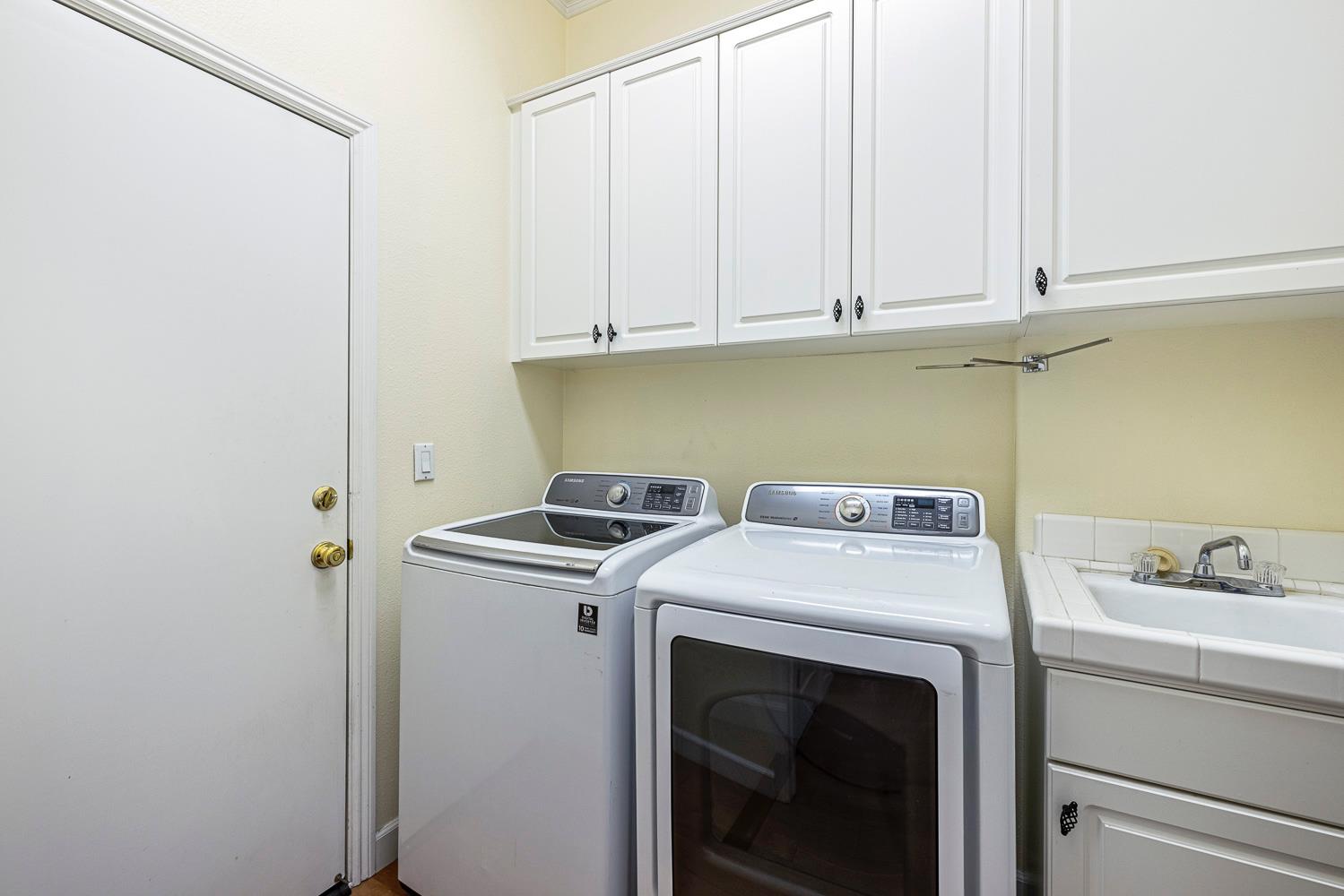 2190 W Via Cipressi, Fresno, CA 93711