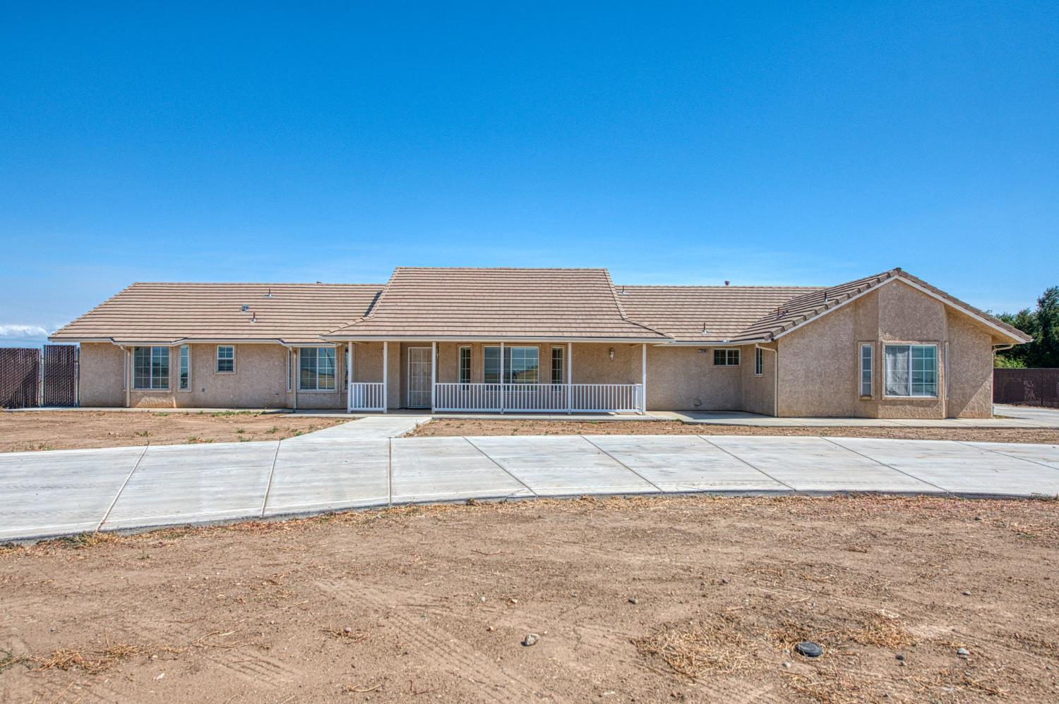 12096 E Shepherd Ave, Clovis, CA 93619