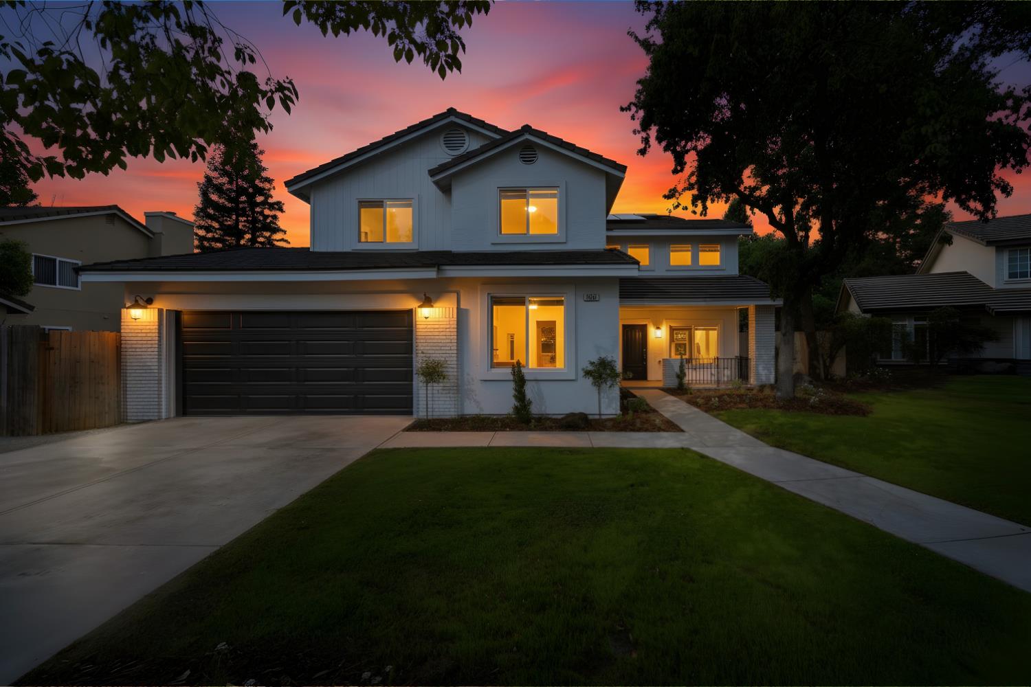 1042 N Stanford Ave, Clovis, CA 93611