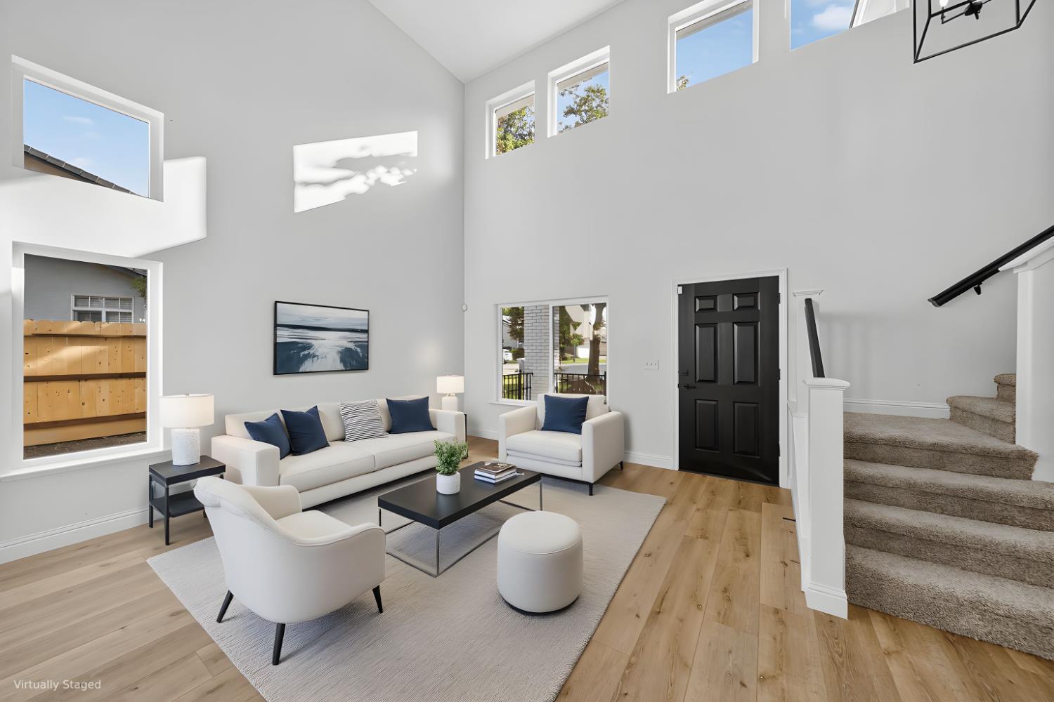 1042 N Stanford Ave, Clovis, CA 93611