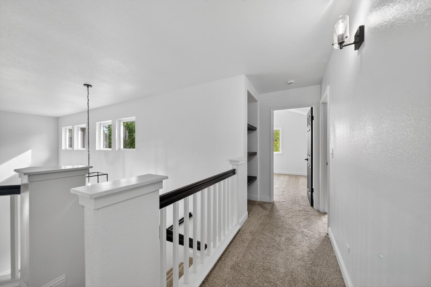 1042 N Stanford Ave, Clovis, CA 93611