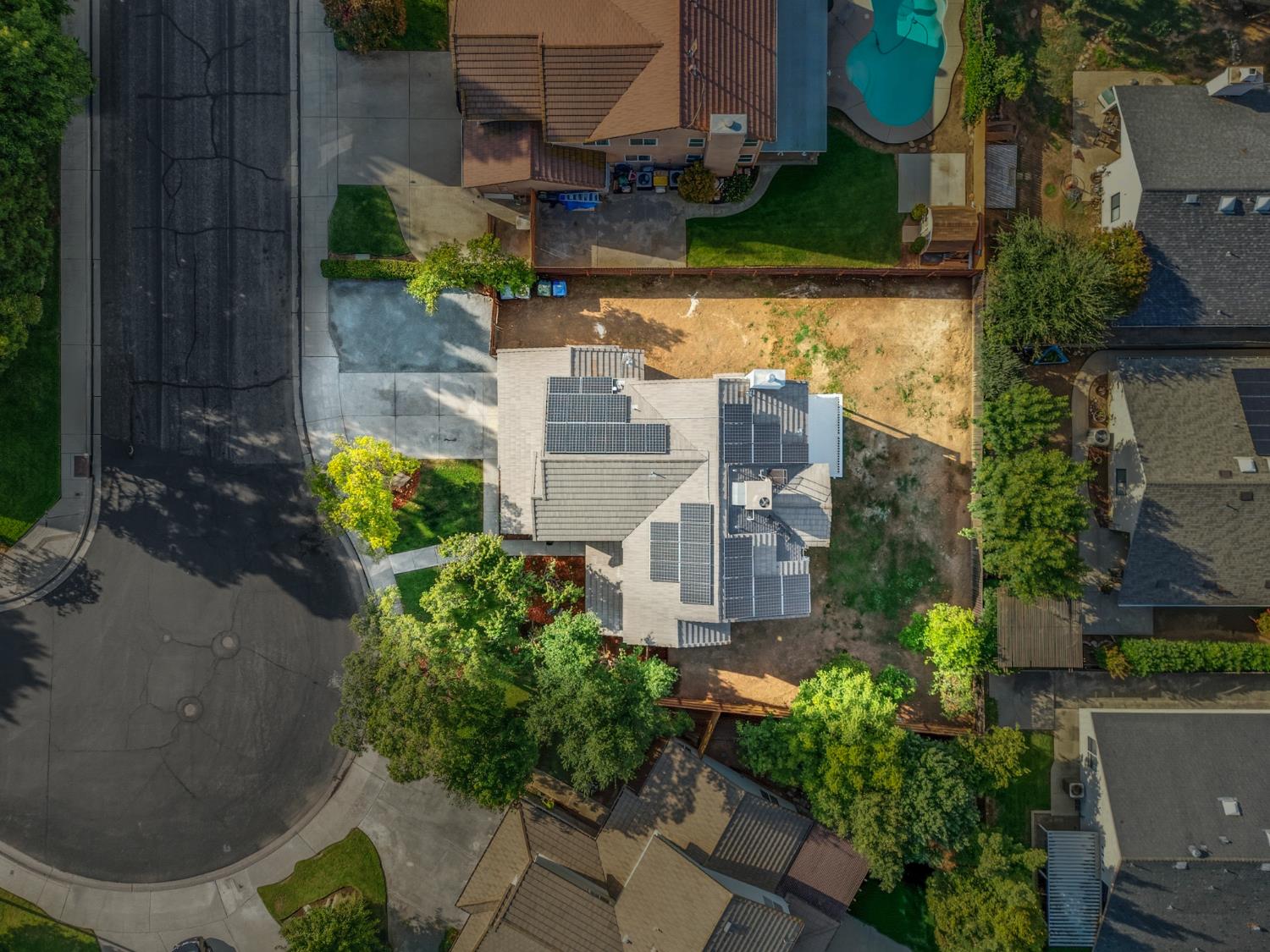 1042 N Stanford Ave, Clovis, CA 93611