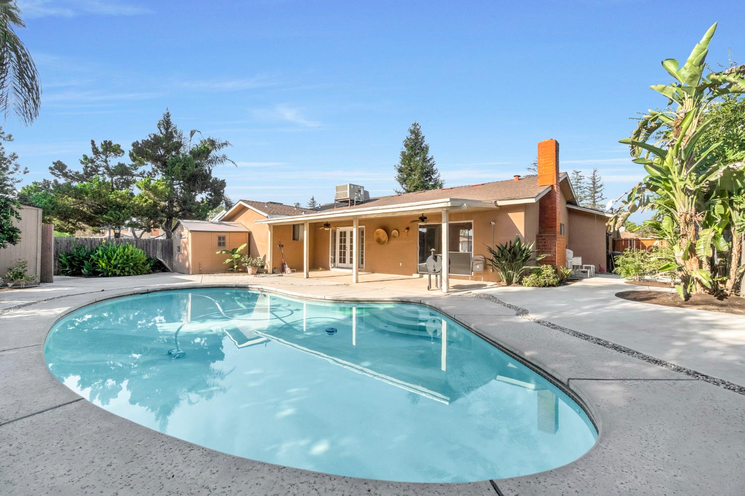 2297 Acacia, Clovis, CA 93612